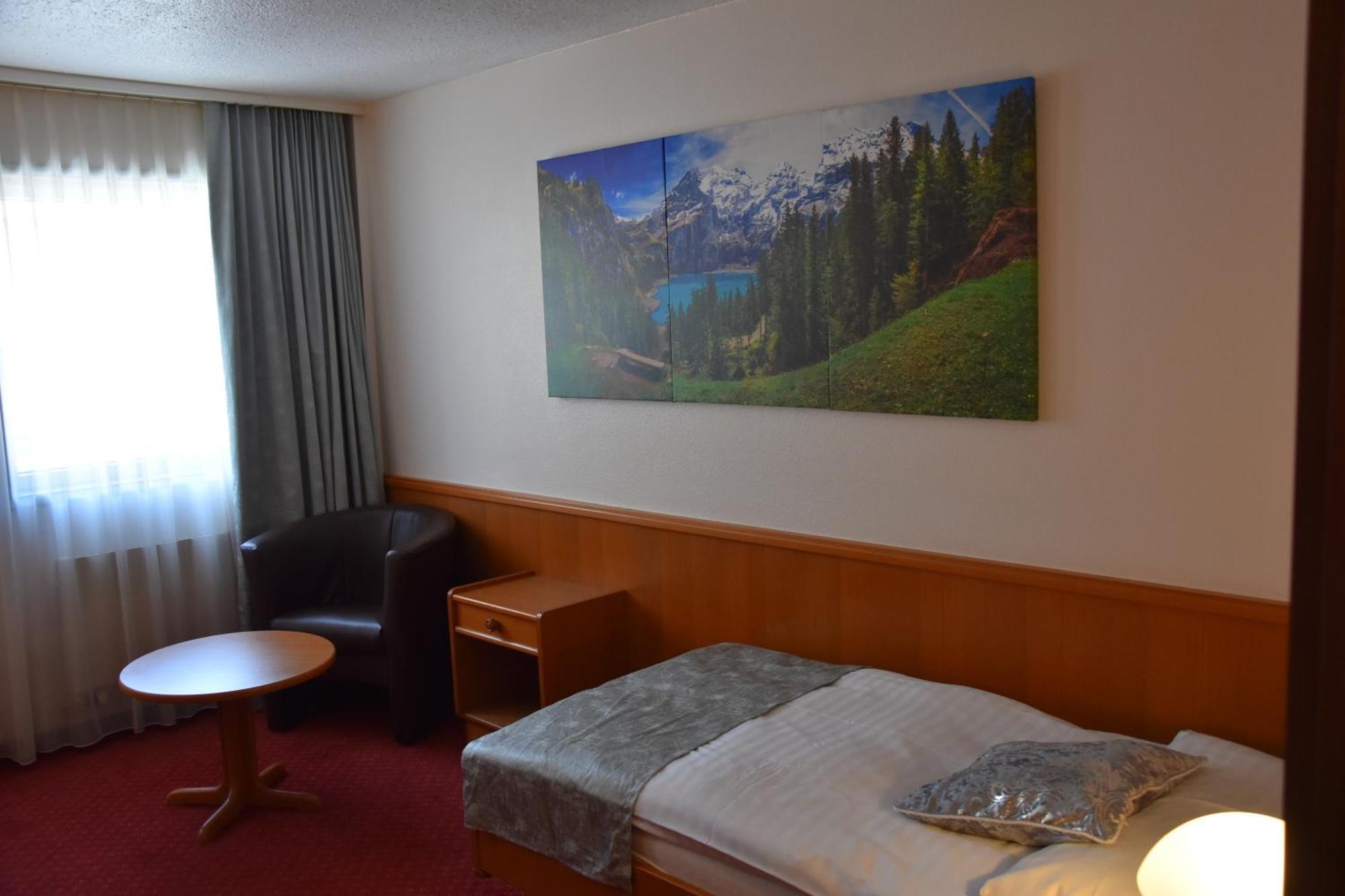 Hotel Des Trois Rois Ле-Локль Экстерьер фото